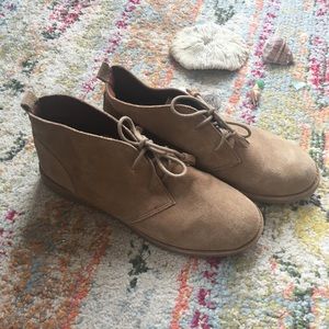 Lucky Brand Chukka Boots Tan